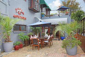  MyTravelution | 40 Winks Guest House Green Point Food