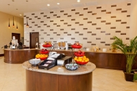  MyTravelution | Ramada Plaza Resort & Suites by Wyndham Orlando Intl Drive Food