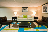  MyTravelution | Holiday Inn & Suites Across from Universal Orlando™ Lobby