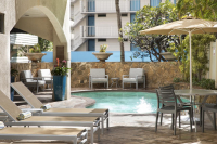  MyTravelution | Coconut Waikiki Hotel Lobby