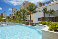  MyTravelution | Hilton Garden Inn Waikiki Beach Lobby