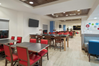  MyTravelution | Holiday Inn Express & Suites Nearest Universal Orlando Lobby