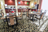  MyTravelution | Comfort Suites Orlando Airport Lobby