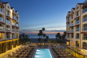  MyTravelution | Loews Santa Monica Beach Hotel Lobby