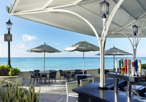  MyTravelution | Moana Surfrider, A Westin Resort & Spa, Waikiki Beach Lobby