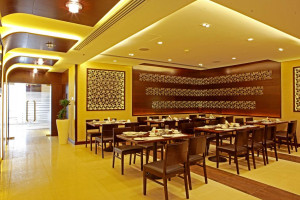  MyTravelution | Al Waleed Palace Hotel Apartments - Oud Metha Lobby