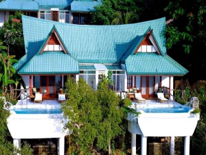  MyTravelution | Badian Island Wellness Resort Lobby