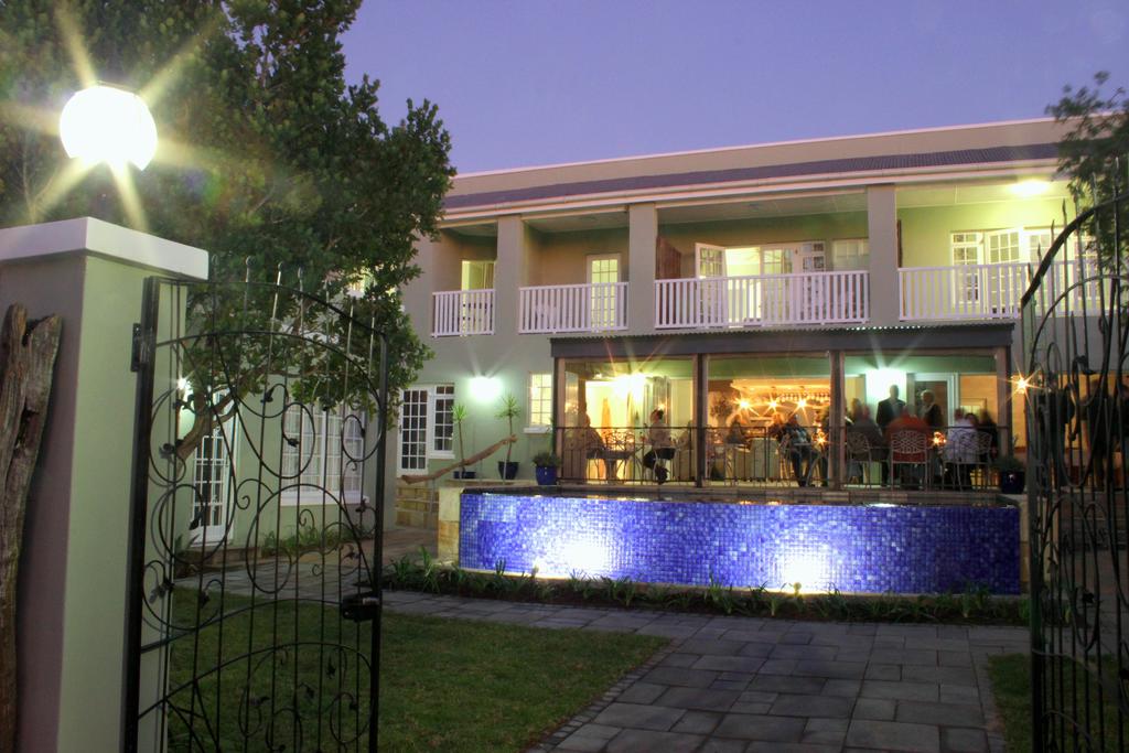 MyTravelution - Lodge on Main Guest House & Conference Centre