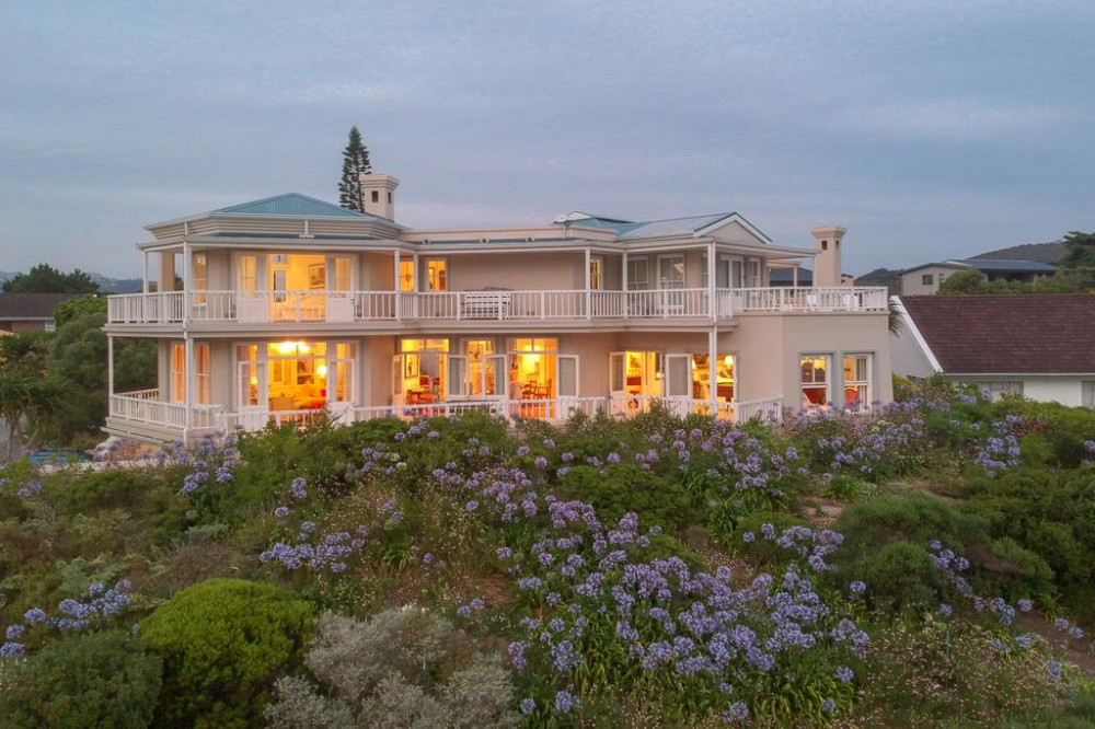 MyTravelution - Isola Bella Guest House