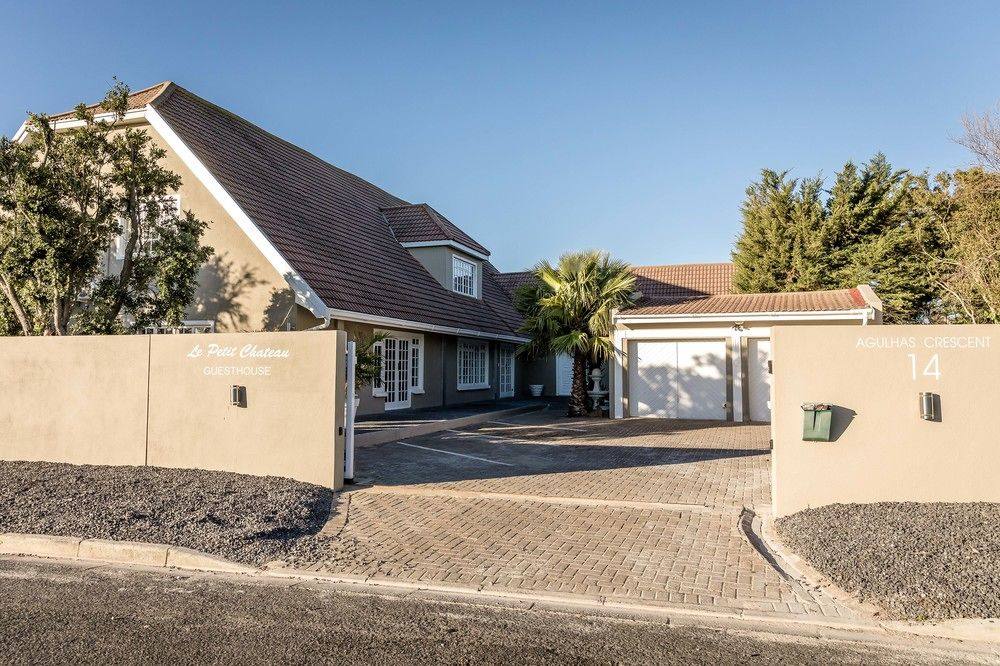 MyTravelution - Le Petit Chateau