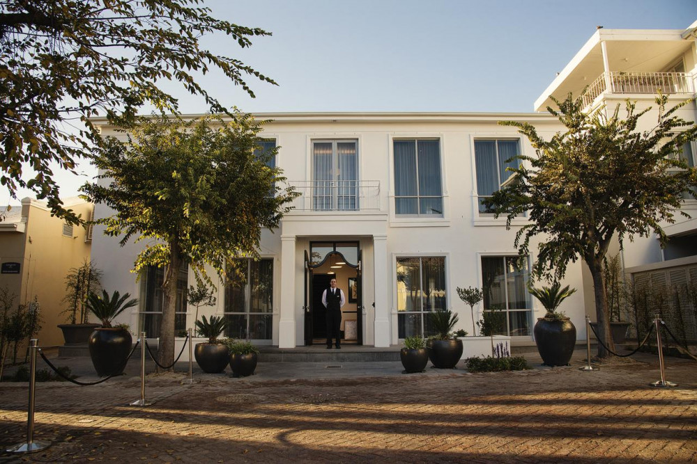 MyTravelution - Queen Victoria Hotel