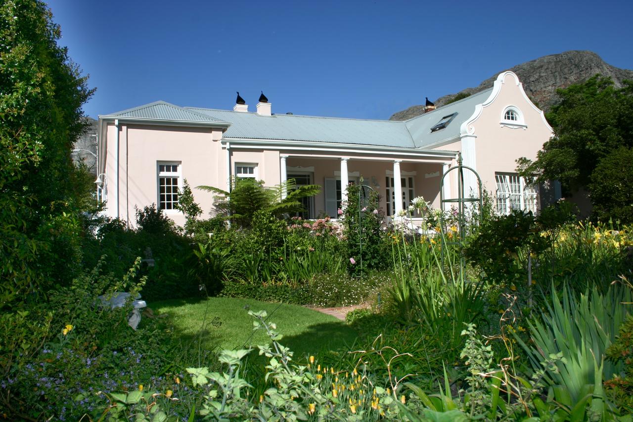 MyTravelution - Les Chambres Guest House