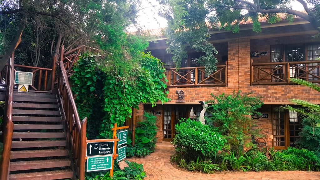MyTravelution - Aark Guest Lodge & Conference Venue