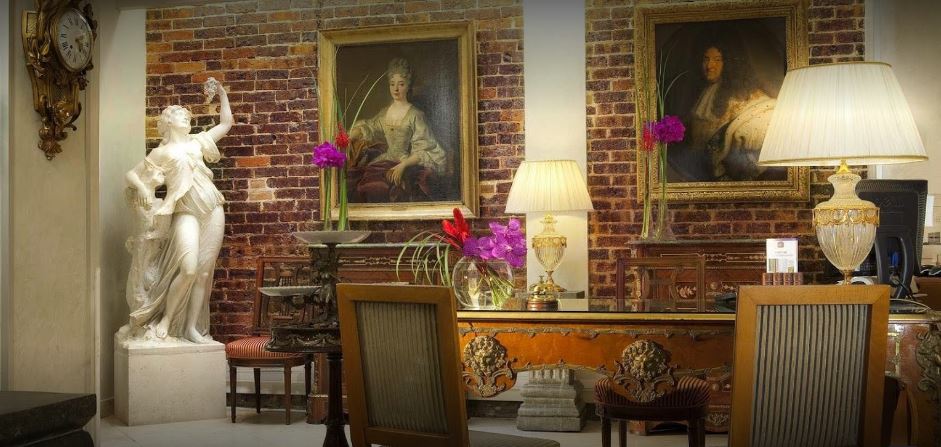 MyTravelution - Hôtel Plaza Elysées