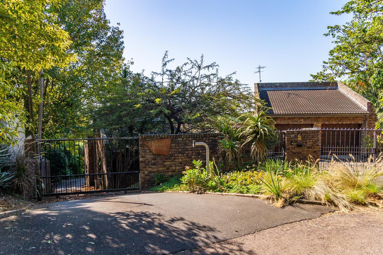 MyTravelution - Faraway Lodge B&B