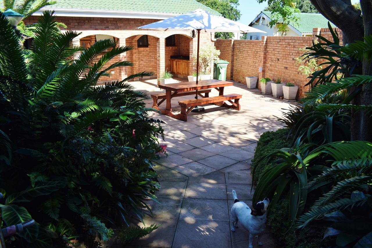 MyTravelution - GinaZ BnB - Acacia Suite