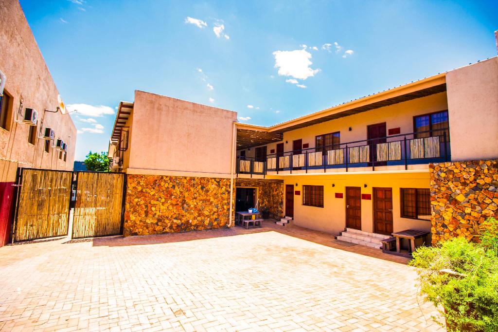 MyTravelution - Coyotes Hotel & Conference Centre