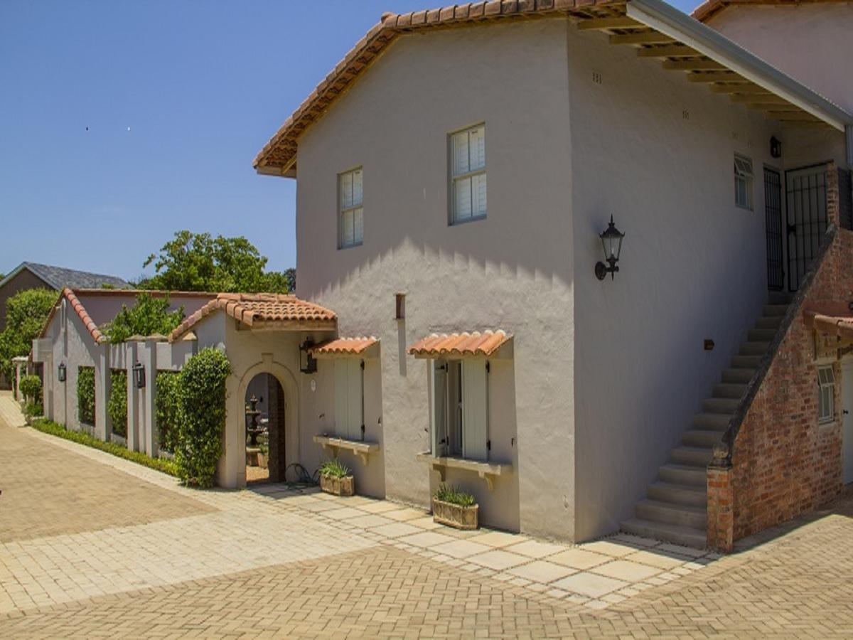 MyTravelution - Maison H Guest House