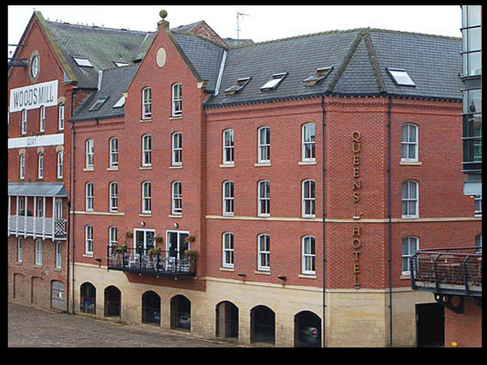 MyTravelution - The Queens Hotel