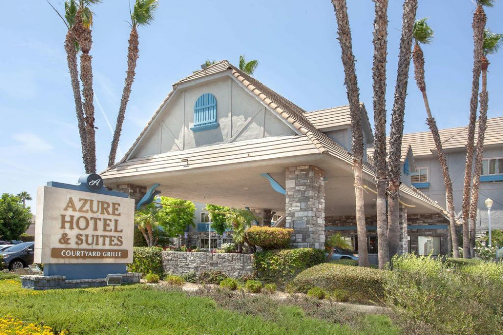 MyTravelution - Azure Hotel & Suites Ontario, A Trademark Collection Hotel