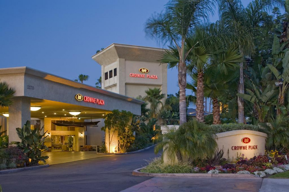 MyTravelution - Crowne Plaza San Diego - Mission Valley