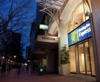  MyTravelution | Holiday Inn Express Cape Town City Centre Main