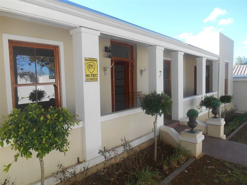  MyTravelution | Amazing Grace Self Catering House Main