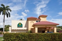  MyTravelution | La Quinta Inn & Suites Ft Lauderdale Cypress Creek Main