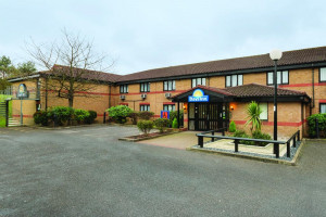  MyTravelution | Days Inn by Wyndham London Stansted Airport Main