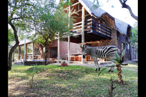  MyTravelution | Ama-Zing African Safaris Lodge Kruger Park Main