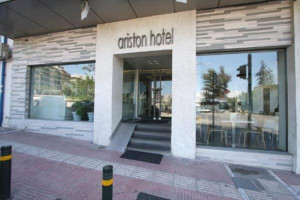  MyTravelution | Ariston Hotel in Athens Main
