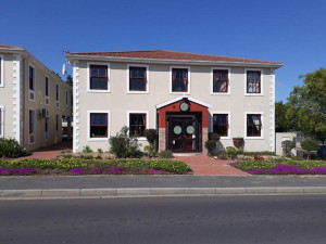  MyTravelution | Bread and Barrel Guesthouse Bellville Main