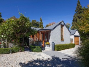  MyTravelution | Arrowtown House Boutique Hotel Main