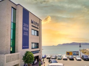  MyTravelution | Mipo Oceanside Hotel Main
