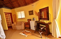  MyTravelution | French Lodge International Room