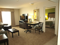  MyTravelution | Holiday Inn & Suites Across from Universal Orlando™ Room
