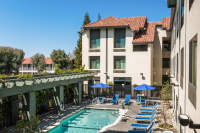  MyTravelution | Holiday Inn Express & Suites Santa Clara - Silicon Valley Room