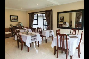  MyTravelution | Fourways Bed and Breakfast Room