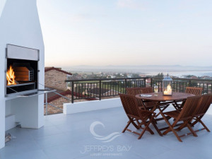  MyTravelution | Jeffreys Bay Luxury Apartments Room