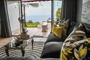  MyTravelution | Palm Cove - 10 Thira Santorini Room